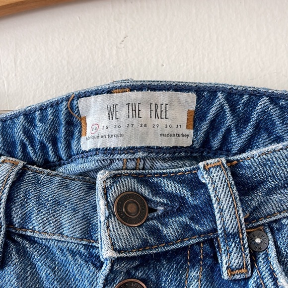 We the Free Raw Hem Distressed Jean Mini Skirt Size 24 Pockets Frayed - Picture 3 of 4